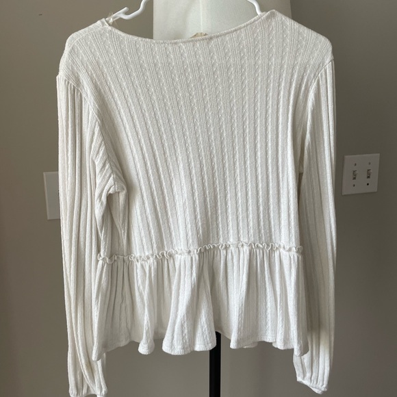 Altar’d state tops - Picture 4 of 5